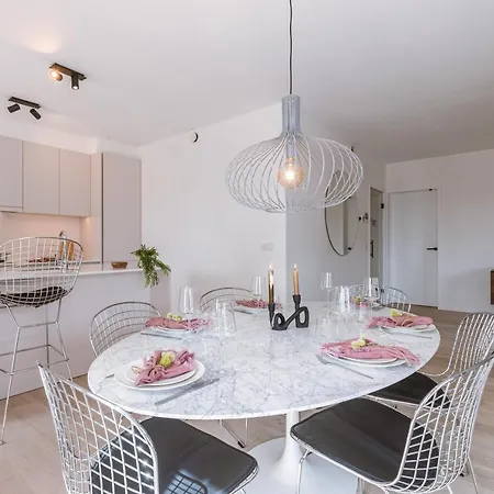 Huswell - Beautifully Decorated With Sunny Terrace אוסטנדה